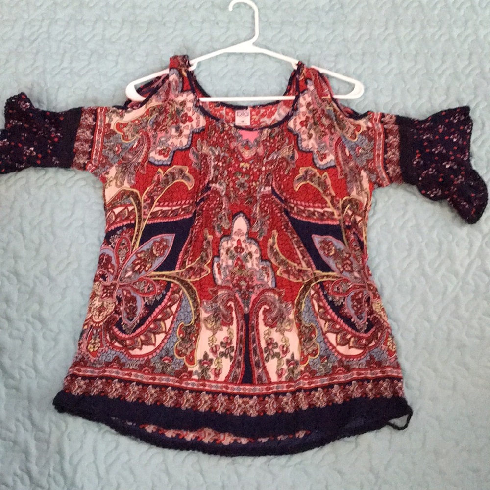 Bila women’s size medium blouse